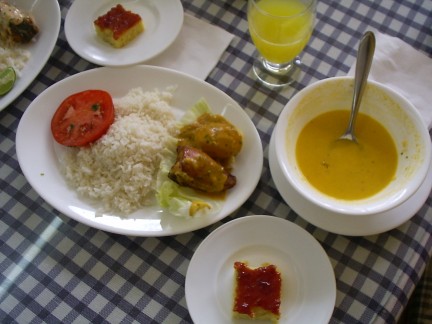 A typical Ecuadorian lunch